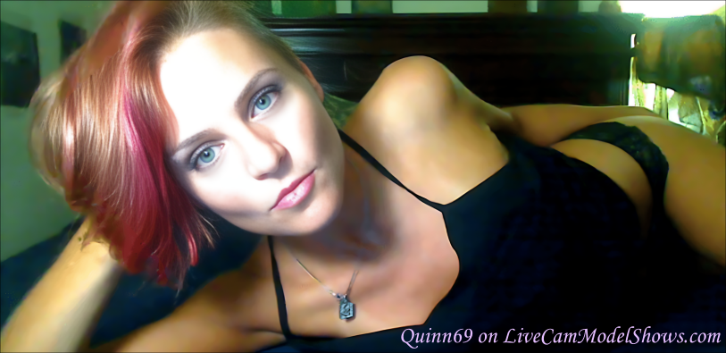 LiveCamModelShows tweet media