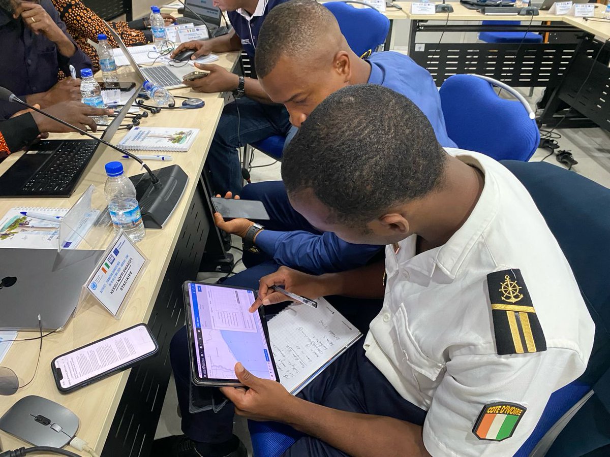 UNODC_BMB's tweet photo. 🇨🇮#ISMI accueille la formation avancée #MDA organisée grâce au récent Centre d’Excellence #MDA équipé par @ONUDC_MCP renforçant capacités de surveillance, innovation et coopération ds la lutte contre les crimes 🌊, financé par #EU #Safeseas for Africa @UNODC_WCAfrica https://t.co/ijiMhTaK0r