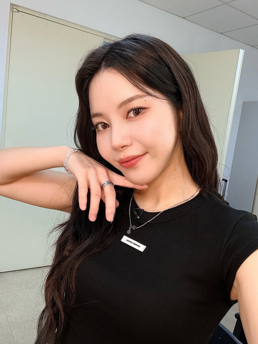 마마무 (MAMAMOO) tweet media