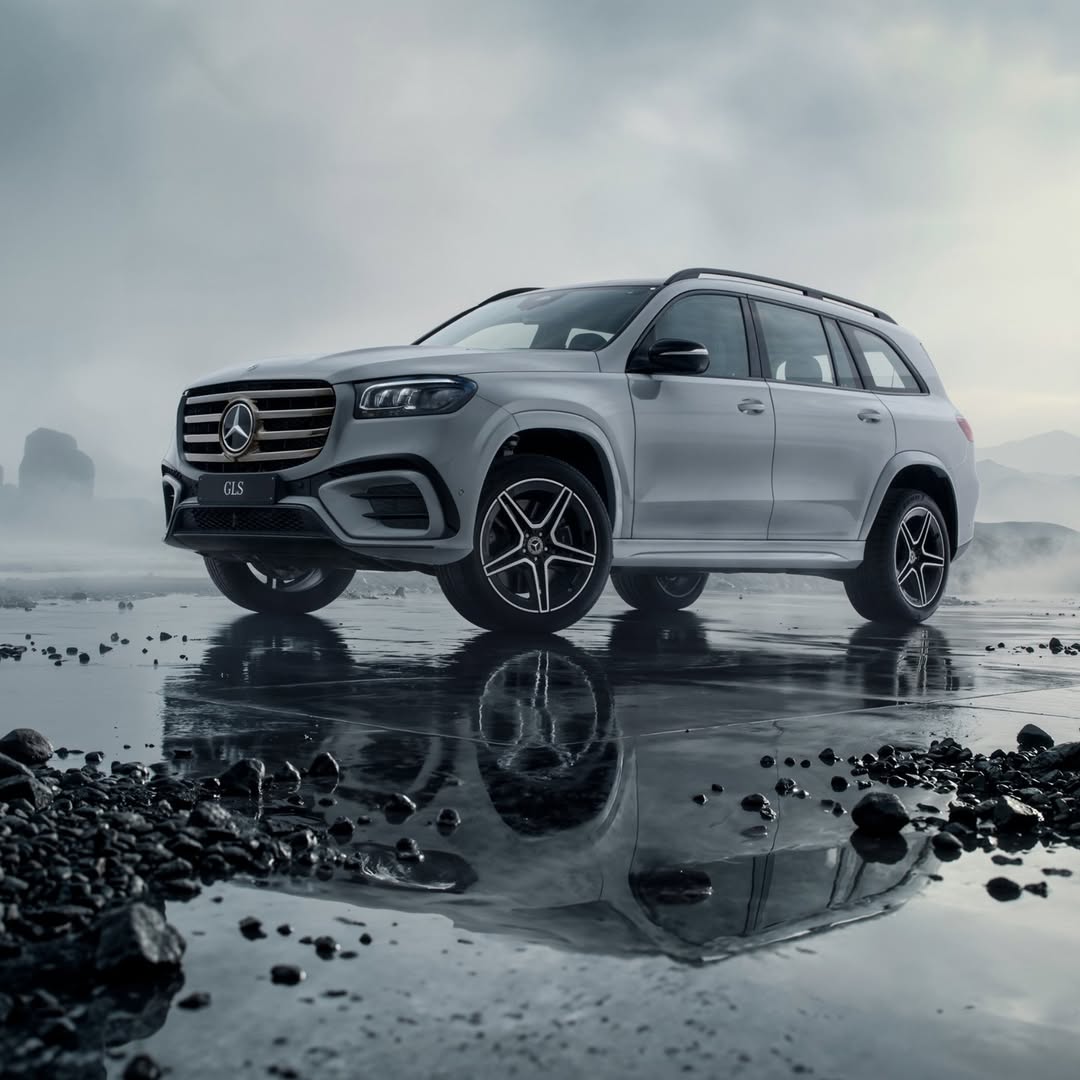 MB_SilverArrows's tweet photo. Its greatest dimension is its depth of character. The Mercedes-Benz GLS Night Edition.

#GLS #NightEdition #MercedesBenzIndia #MBSilverArrows https://t.co/LyFuo3OHdo
