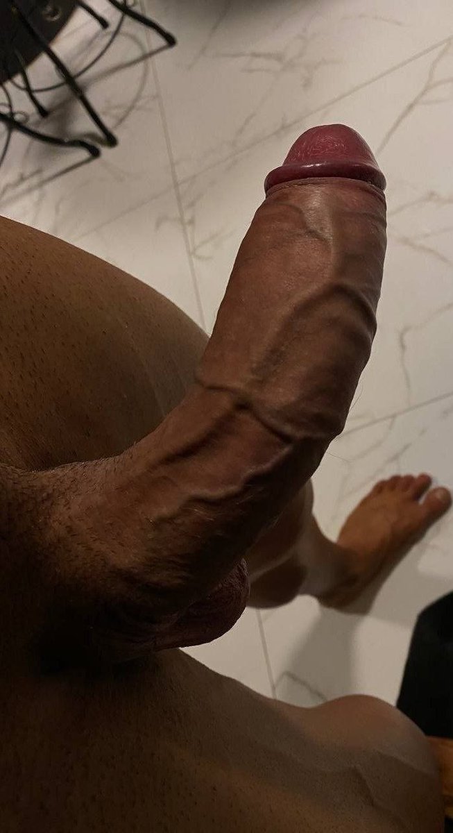 jamelmastersize's tweet photo. BBC 🍫         or💦           Snowbunny ❄️?
 RT if you’re greedy and need both at the same time 🤤🥵 https://t.co/bfMxQlt3z8