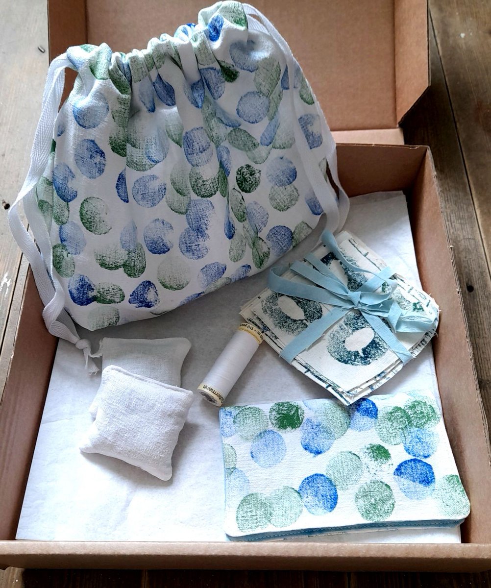 RFTextileDesign's tweet photo. Sewing - Lavender Bags Kit - These Kits have everything you need to create nine lavender bags.
https://t.co/WqAONRiz3e

#SewingKit #CraftingKit #Lavender #Sewing https://t.co/lO8kKG8IGl