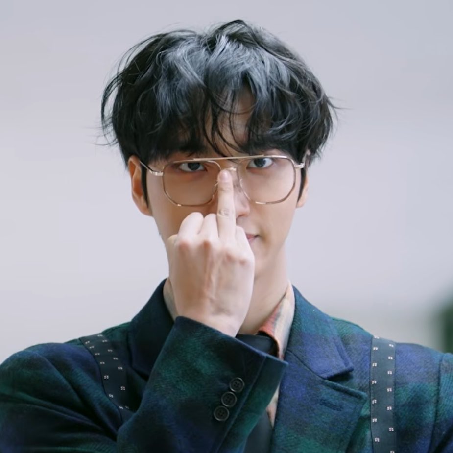 로짱이명언봇 tweet media