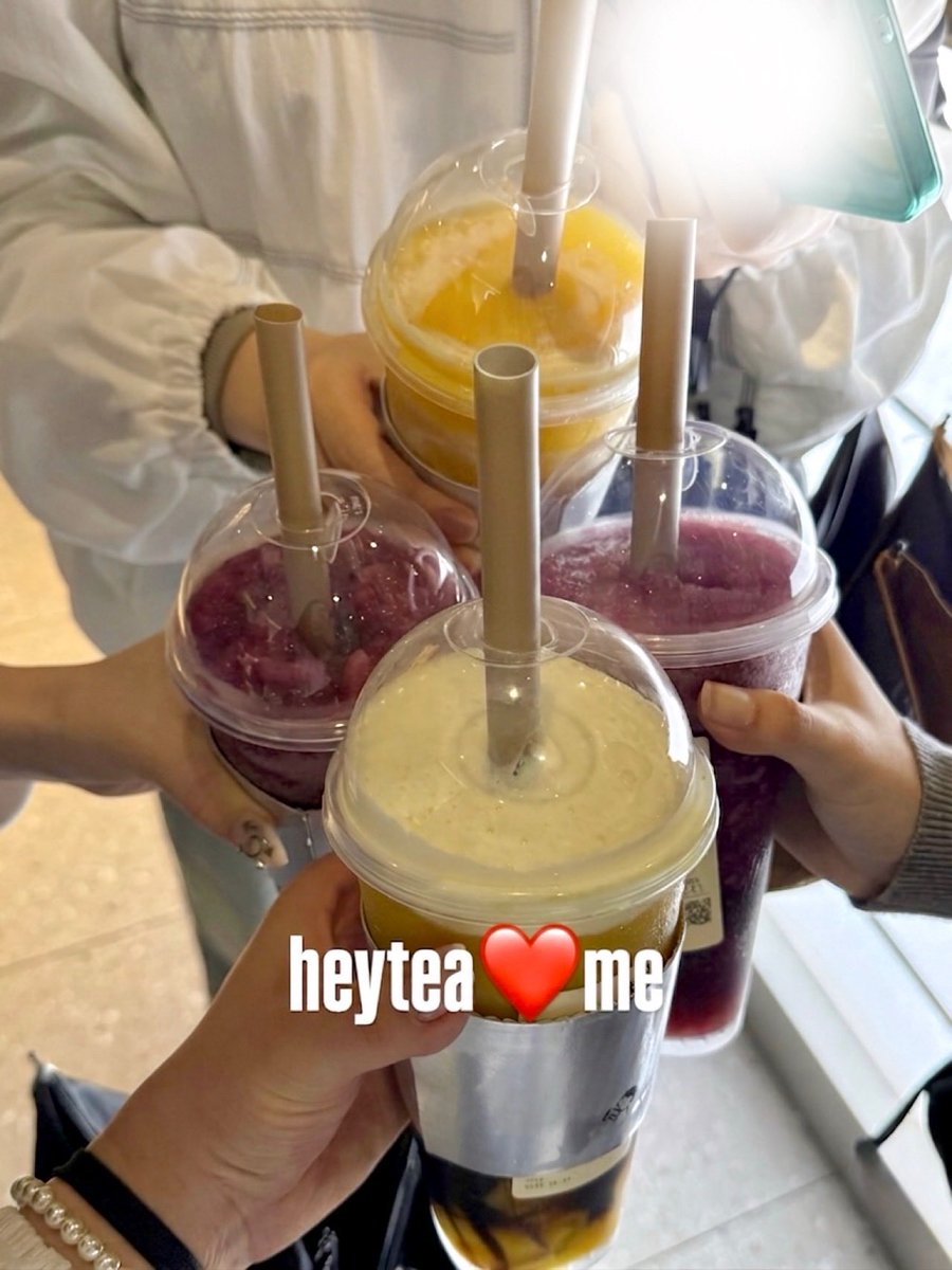 81ette's tweet photo. 양꼬치 ♡ 헤이티 ♡ 나 https://t.co/ZgyHkE3IRn