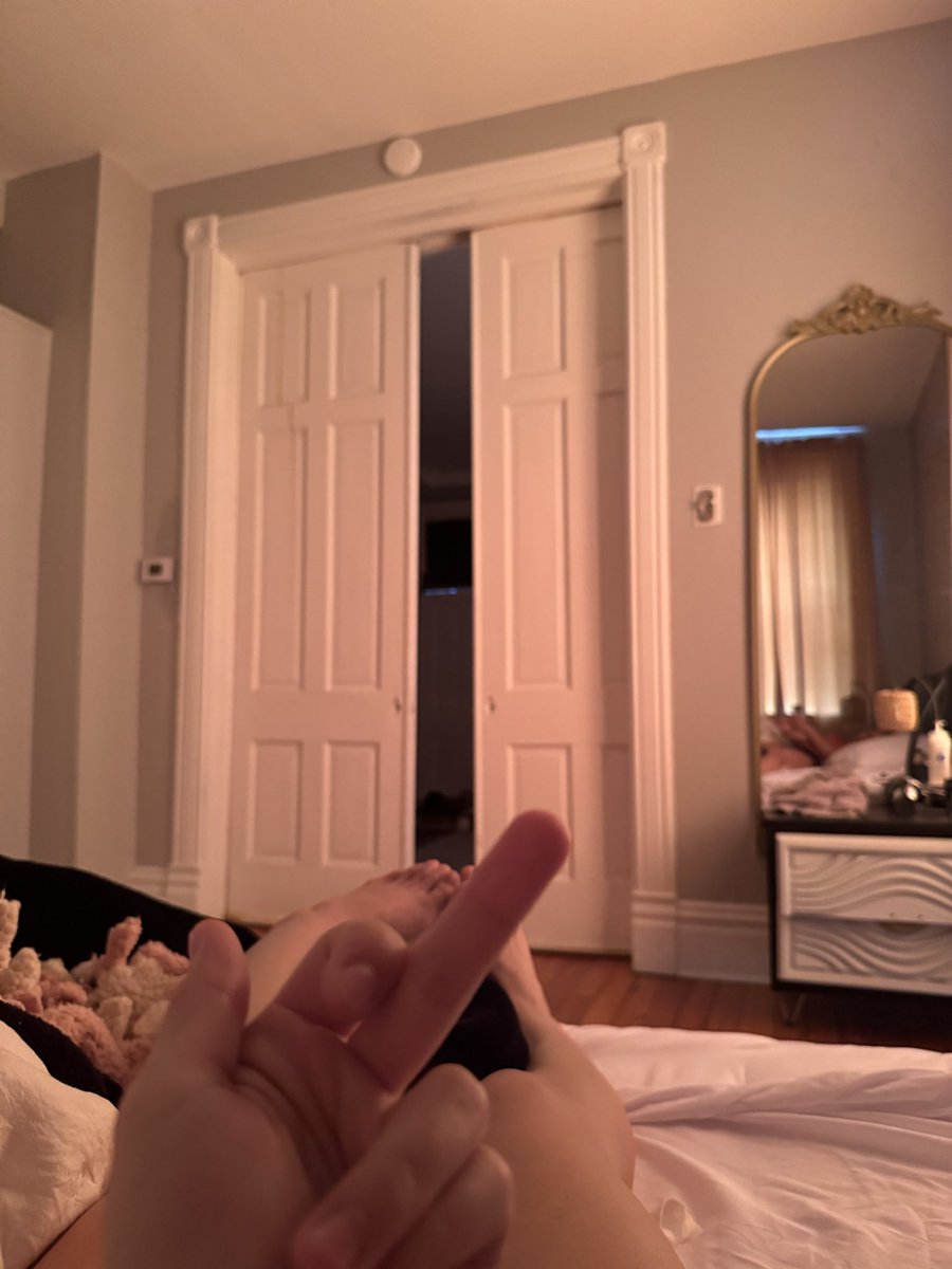 SnowBunnySxG's tweet photo. some of you spam ‘are you real?’ more than you spam sends. priorities are embarrassing 😭 $SxGreyXo
#SilentSends #PayToTalk #Subby #OnlineFindom #SpoiledGirl #Finsub #Cashslave #MoneyTwitter #PaypigTwitter #DMTribute #SendAndObey #GoddessEnergy #PrincessVibes #SxGreyXo https://t.co/3e6vMVHC5r