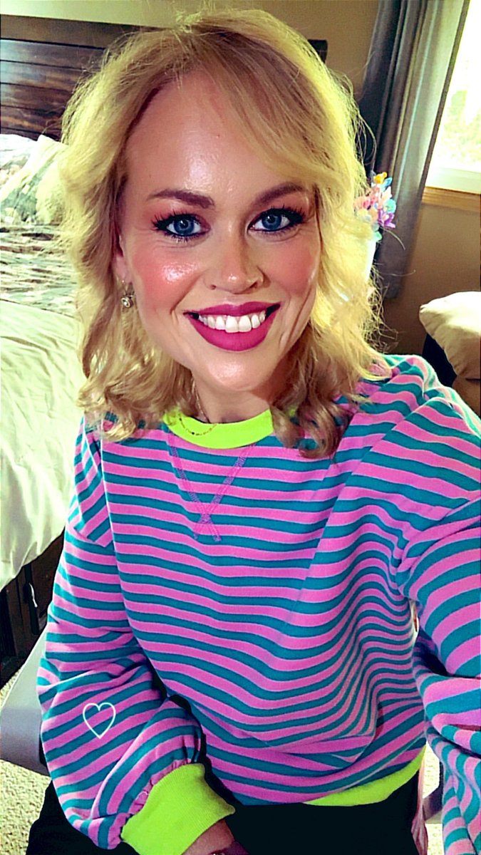 Kate Marie 🇺🇲🇮🇪🏴🇵🇱🇸🇰 tweet media