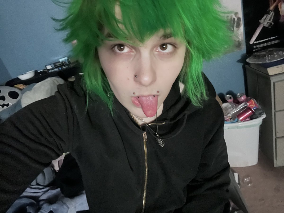 Ra1nb0GutzXD tweet media
