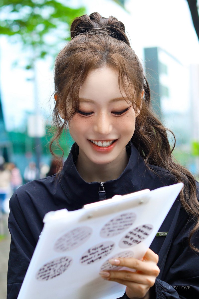 030128_'s tweet photo. 260521 아사랑스러워💕💕💕 
#빌리 #Billlie #션 #SHEON #김수연 https://t.co/0m3uBnLrUf