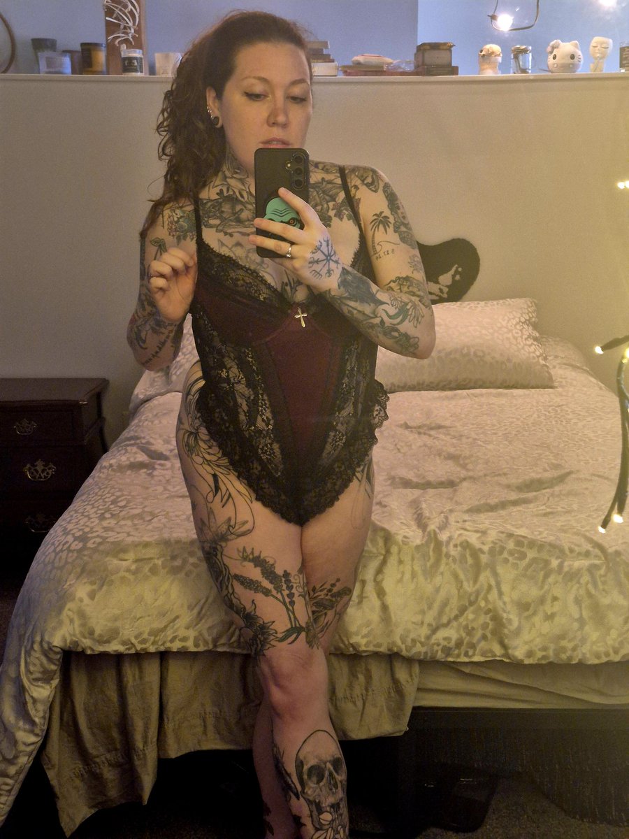 Raven Valkyra tweet media