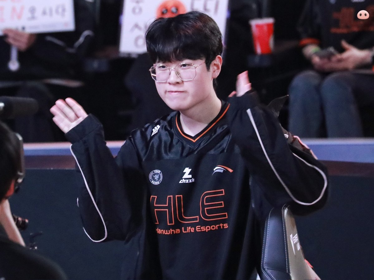 kissung10's tweet photo. 260521 BFX vs HLE

짱🤗

#ZEUS ＃제우스 #HLEWIN https://t.co/twtUSECr8Z