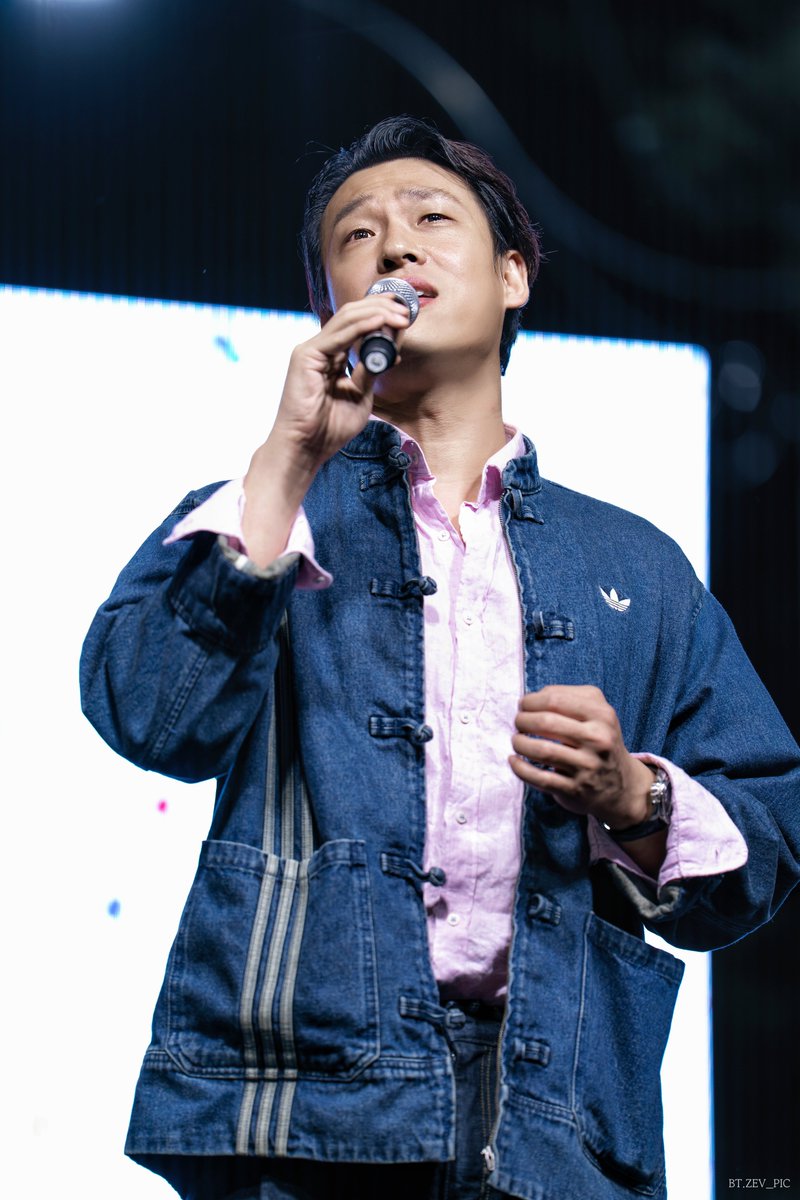 BATA_PIC_'s tweet photo. 260521 ��예종 축제 

#최재림 배우님
⠀
다시 사랑한다 말할까 https://t.co/gPIR2m8yrR