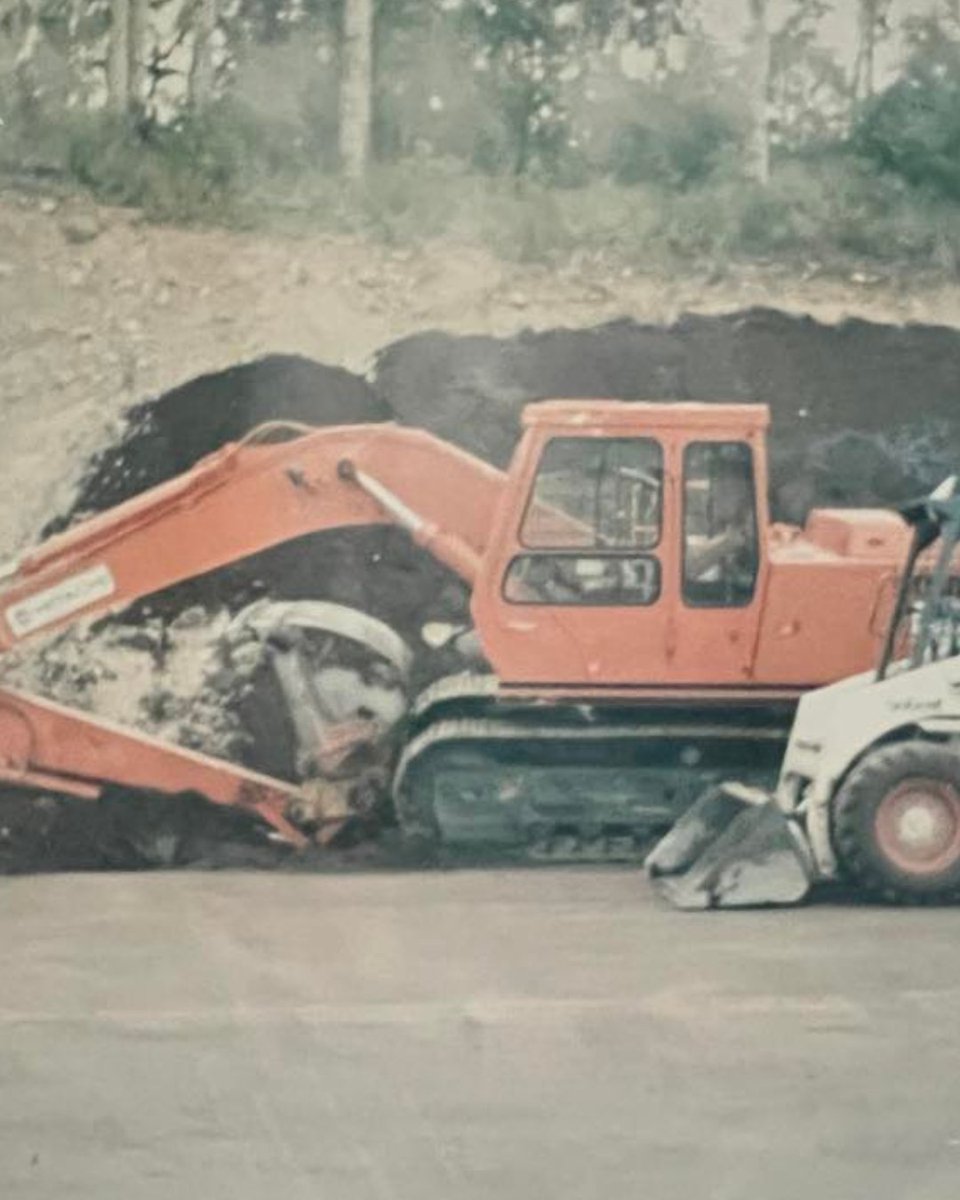 Hitachi Construction tweet media