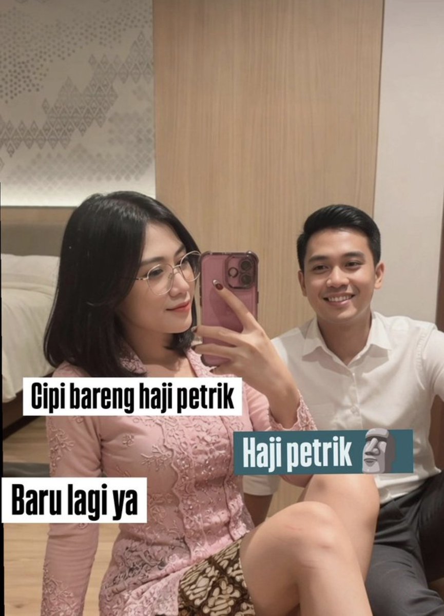 pink tweet media