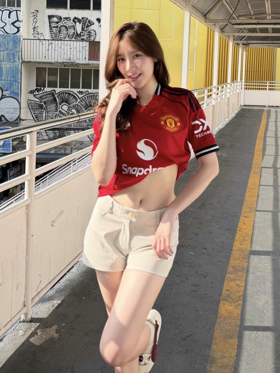 ใครครับเนี่ยเนี่ยเนี่ย tweet media
