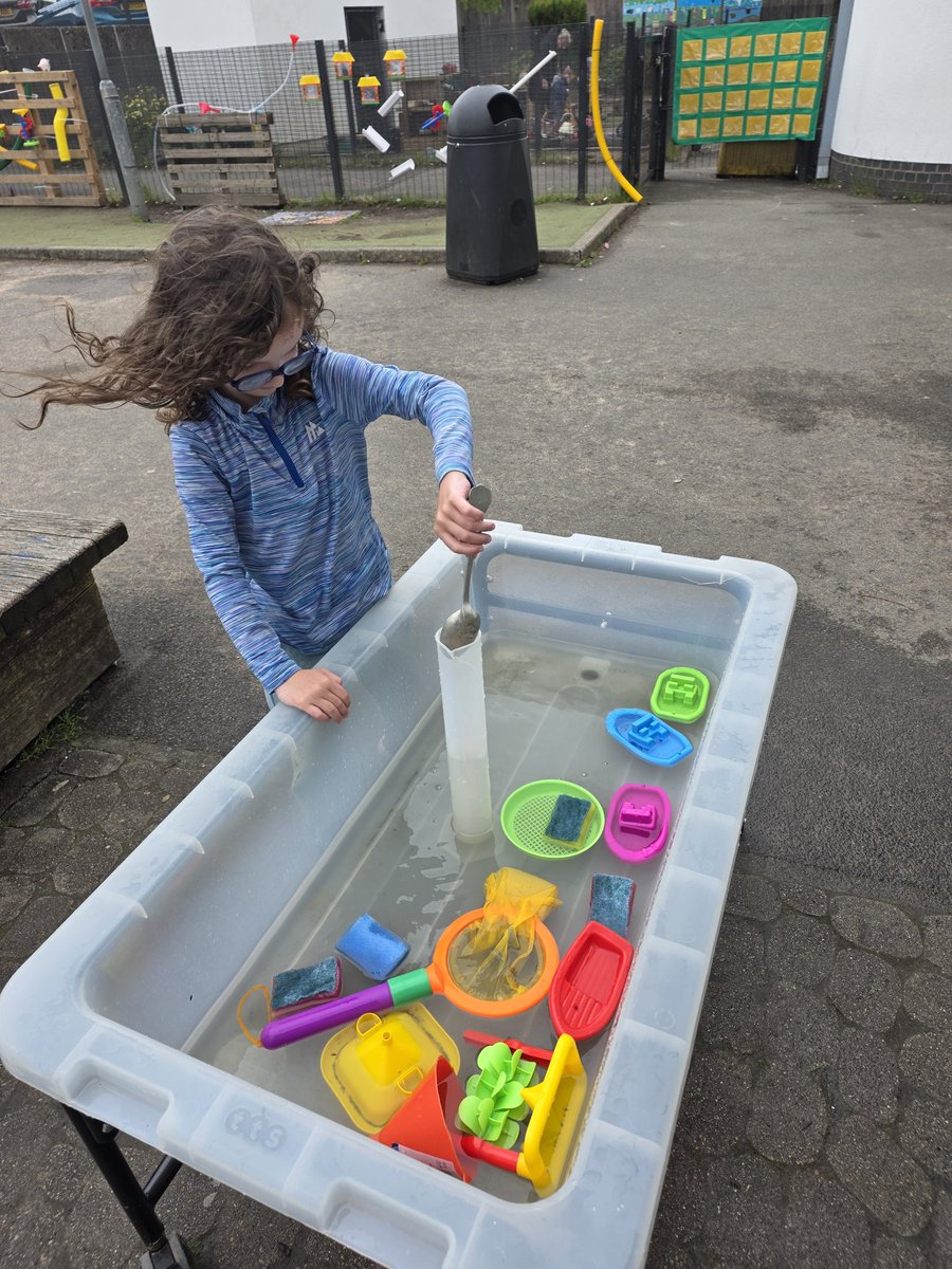 MrsLow98's tweet photo. Lots of fun this afternoon when we were outside for #OutdoorClassroomDay! @OpalCic https://t.co/sKkUAH5kPE