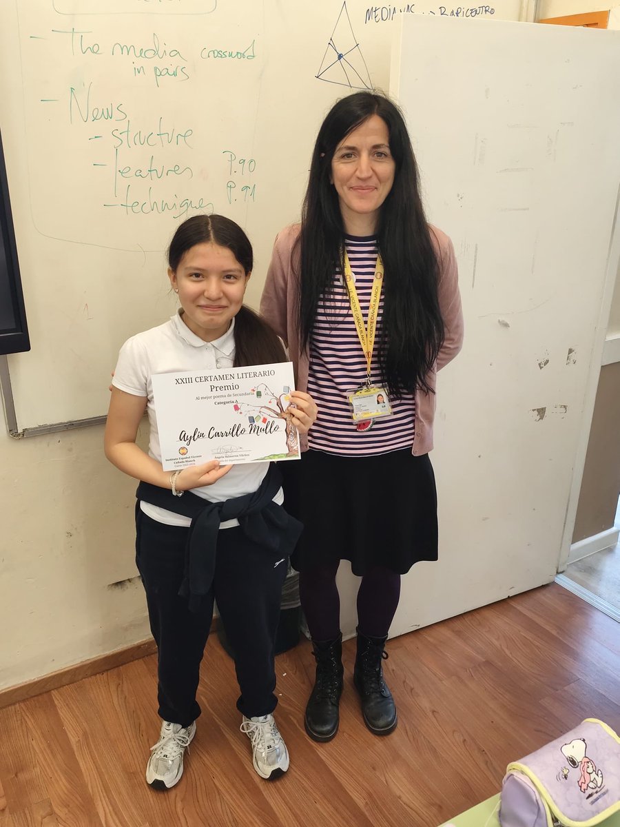 Canada_Blanch's tweet photo. Hoy hemos entregado los premios del XXIII Certamen Literario organizado por el Dpto. de Lengua Castellana y Literatura y el #PLC #PlanLector. En esta ocasión, hemos compuesto poesía en diferentes idiomas y nuestro objeto lírico ha sido la naturaleza. ¡Enhorabuena a los premiados! https://t.co/zDCGjrpmnG