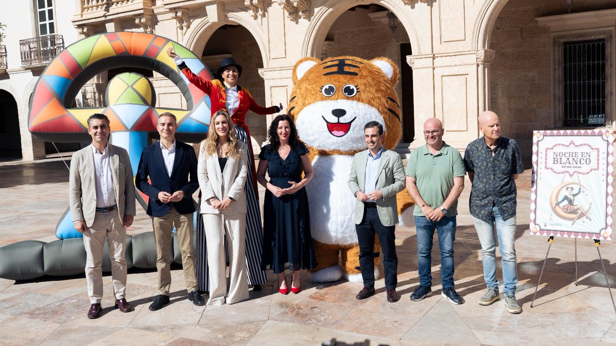 AlmeriaJunta's tweet photo. 🌙✨Almería se prepara para vivir una nueva Noche en Blanco.

El próximo 29 de mayo, la ciudad llenará sus calles de actividad, cultura, comercio, hostelería para disfrutar en familia.

Seguimos apoyando iniciativas que contribuyen a dinamizar la vida social, cultural y económica https://t.co/IG1Oa1LuOi