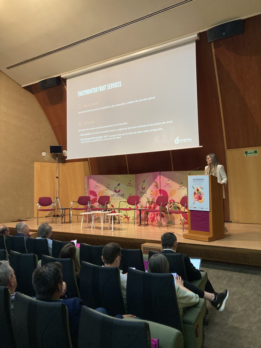 Afrucat's tweet photo. PONÈNCIA
Presentació de l’Infolineal, el nou servei de monitorització dels punts de venda espanyols.

@medfelevent  @laregionoccitanie  #spasorganisation @actelgrup @fruitsdeponent  @agrofreshworld  @lacoma_fruits #interprunus26 https://t.co/aBxQ9aGrFy