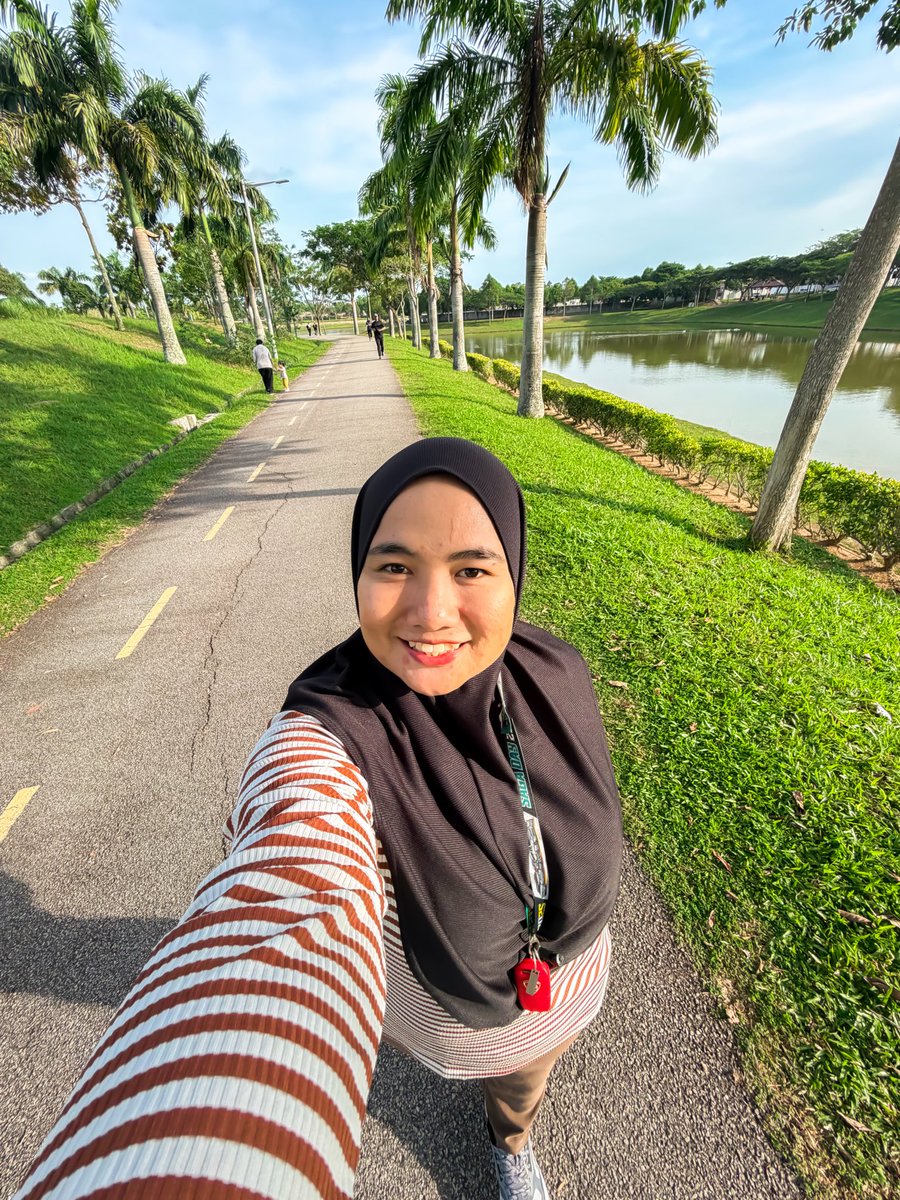 tweetjeeee's tweet photo. bw 🍃🚶🏻‍♀️ https://t.co/rtqBZfZ0Ir