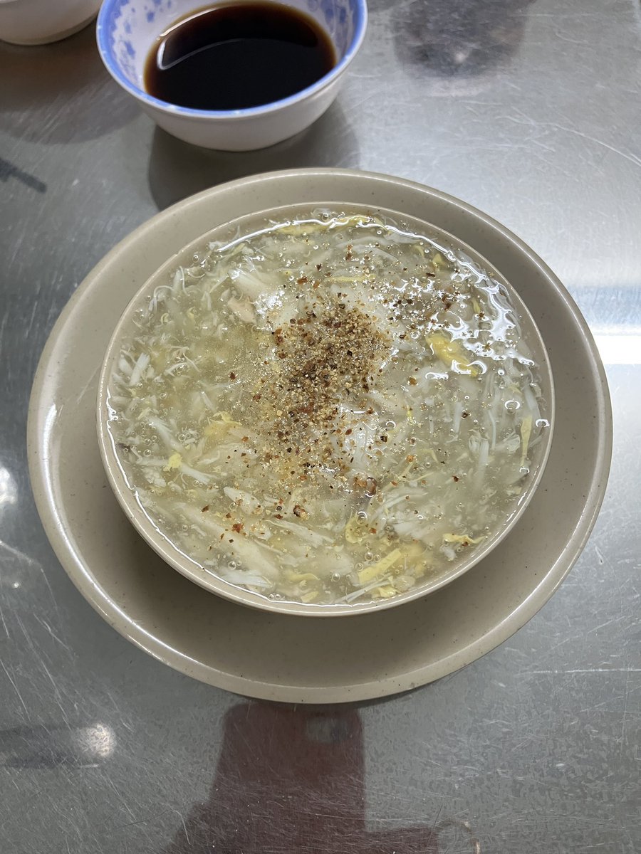 minatoravel's tweet photo. あまり人に教えたくないレベルの美味しいカニ料理のお店を教えて貰ったのですが、控えめに言っても最高に美味しい。ホーチミンが美食の街と言われるの納得。 https://t.co/6p96liSXzz