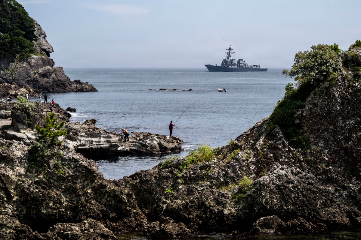 U.S. Navy tweet media