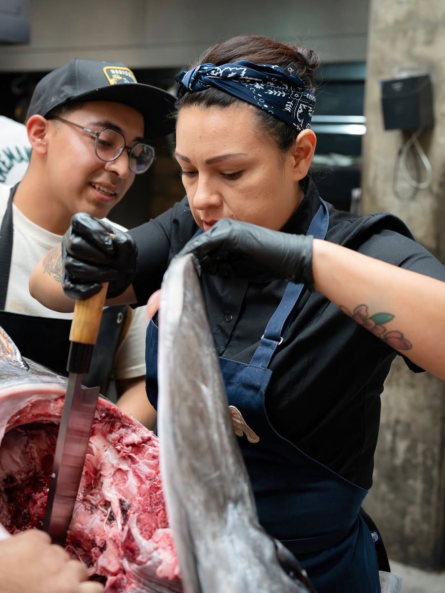 micompachav76q4's tweet photo. Nos alegra mucho ver la cocinera y líder en la que te has convertido, llegaste hace  casi 5 años llena de ganas  y hoy eres responsable de que muchas cosas sucedan acá en la Pangona gracias por todo Karencia que Dios te conceda muchos años más con no... https://t.co/ZSMBfDTKMv