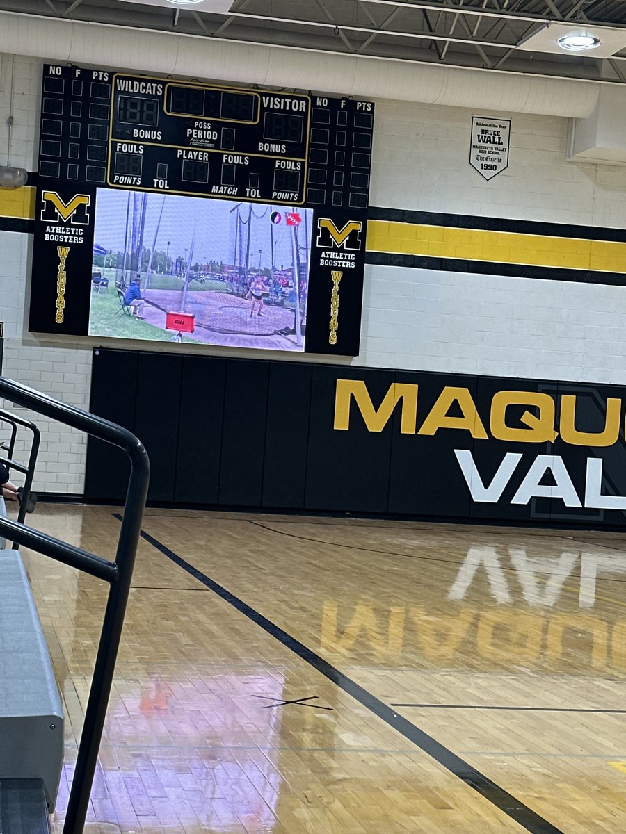 VarsityGroupDSM's tweet photo. Maquoketa Valley is using their Varsity Group LED to show the State Track Meet in the gym today! 

6.5 x 10 foot
3.9mm

The possibilities are endless. Who's next? https://t.co/0xlqAYs4CM