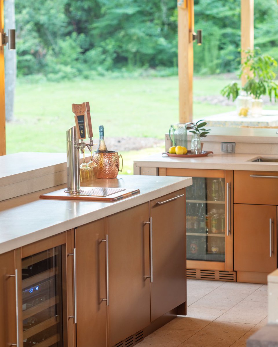 jmichael_studio's tweet photo. As the summer season begins, the heart of the home moves outdoors, blending indoor comfort with open air living.

Learn More: https://t.co/yThjQN8N9L https://t.co/cgwlGurioc