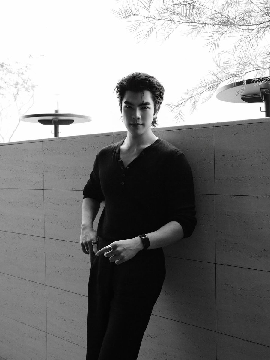 MulliUso's tweet photo. : คุณมารับผมแบบนี้ ไม่กลัวเป็นข่าวหรือไง

: เป็นข่าวกับคุณมันก็ดีไม่ใช่หรอ ลูกของตระกูลใหญ่สองตระกูลดองกันน่ะ

: แล้วใครบอกว่าผมจะแต่งกับคุณ

: พินัยกรรมมันก็บอกชัดอยู่นะผมว่า

: แต่ผมไม่ยอมรับ!

: งั้นหุ้นส่วนนั้นคุณก็ต้องยกให้ผม…ถูกไหม

: เลว!

: พูดไม่เพราะเลยนะครับ https://t.co/5Ki0I6zlHu