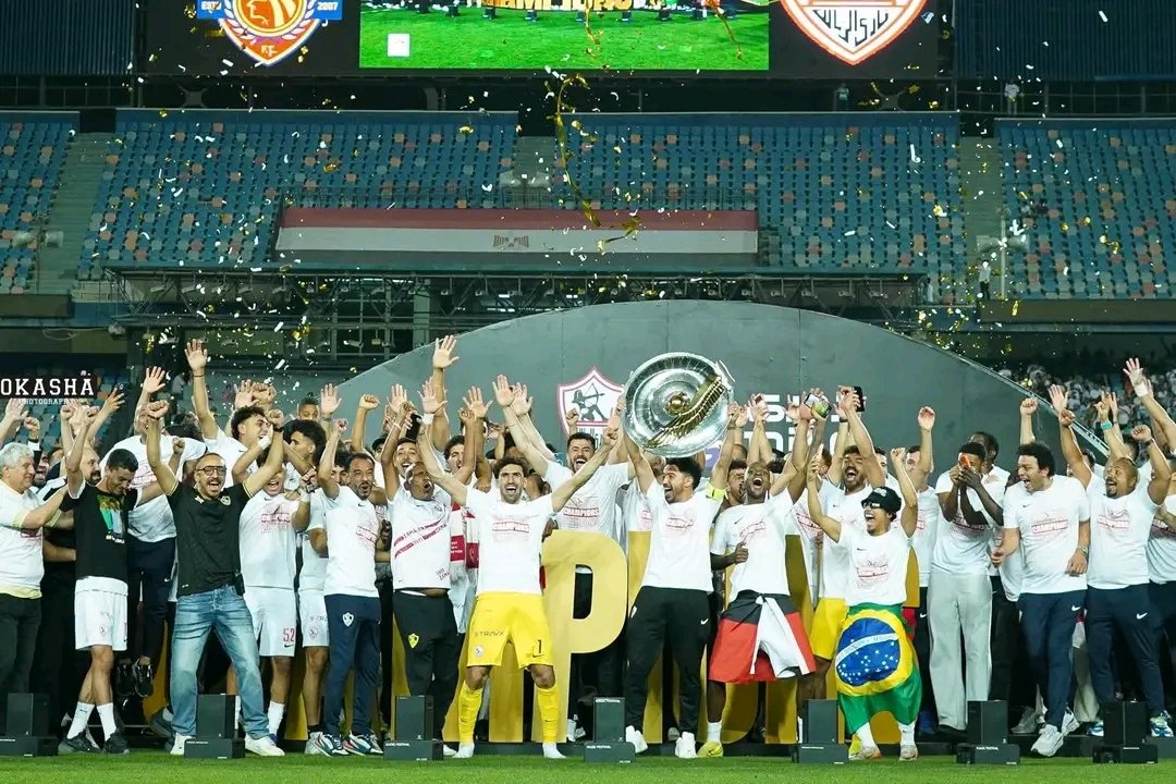 Ho_ba21's tweet photo. عمرها ما كانت سهله او بسيطه
وكالعاده الزمالك يصنع المعجزات 🏹🤍 https://t.co/pWmUiKGQzb