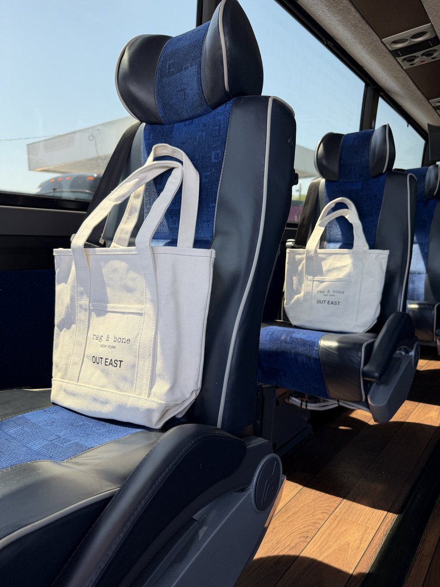 Hampton Jitney tweet media
