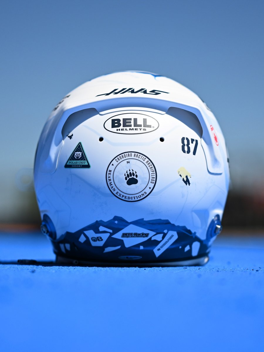 HaasF1Team's tweet photo. A brrrrr-illiant special helmet for this polar bear 🐻‍❄️ Ollie is repping his special Canadian Arctic-inspired lid this weekend 🧊 

#HaasF1 #F1 #CanadianGP https://t.co/ODAee8YP5D