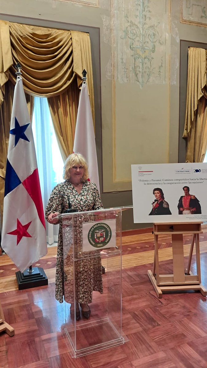PLinPanama's tweet photo. La Embajada de 🇵🇱 agradece la participación del Viceministro MIRE 🇵🇦, Carlos Guevara Mann, en la inauguración de la exposición celebrada el 18 de mayo de 2026, titulada: “Polonia y Panamá: Caminos compartidos hacia la libertad, la democracia y la cooperación entre las naciones” https://t.co/dX5kweq80Q