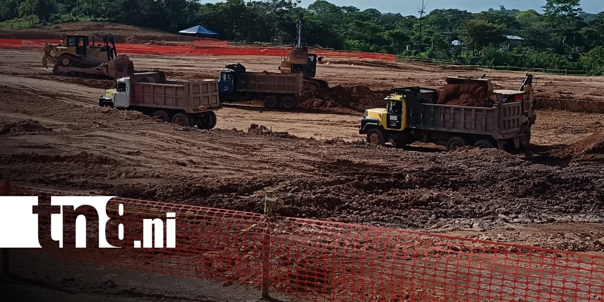 canaltn8's tweet photo. #AHORA | El avance en la construcción del moderno complejo deportivo Glorias Costeñas, en Bluefields, alcanza el 8.8 %. Maquinarias trabajan a tiempo completo preparando el terreno para avanzar en este coloso deportivo.
#Nicaragua #Bluefields https://t.co/nqZdS30Whl