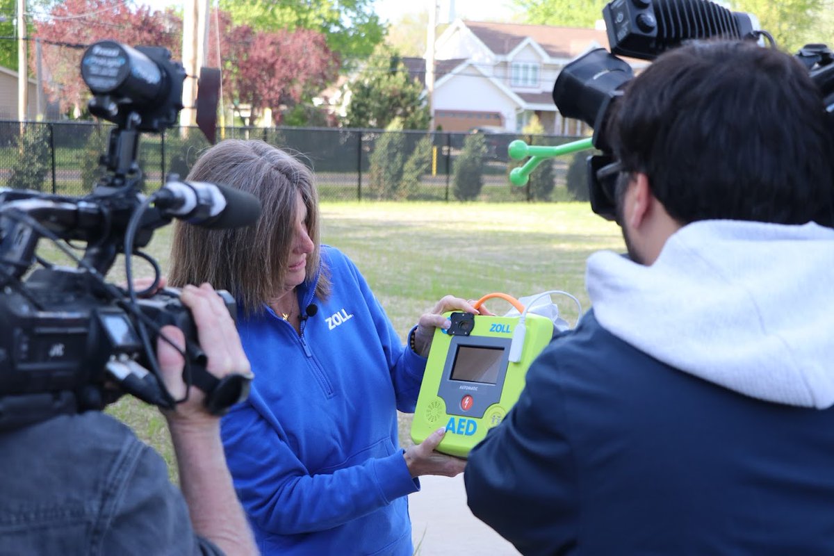 ZOLLPublicSfty's tweet photo. ZOLL® partnered with SaveStation®, Project ADAM led by Children's Wisconsin, and Carter Zahn and his family to bring a publicly accessible AED to this active community space. Helping families, athletes, and neighbors feel confident: https://t.co/OirnTCSCLt. #ZOLLPublicSafety https://t.co/wzrdsiR3L8