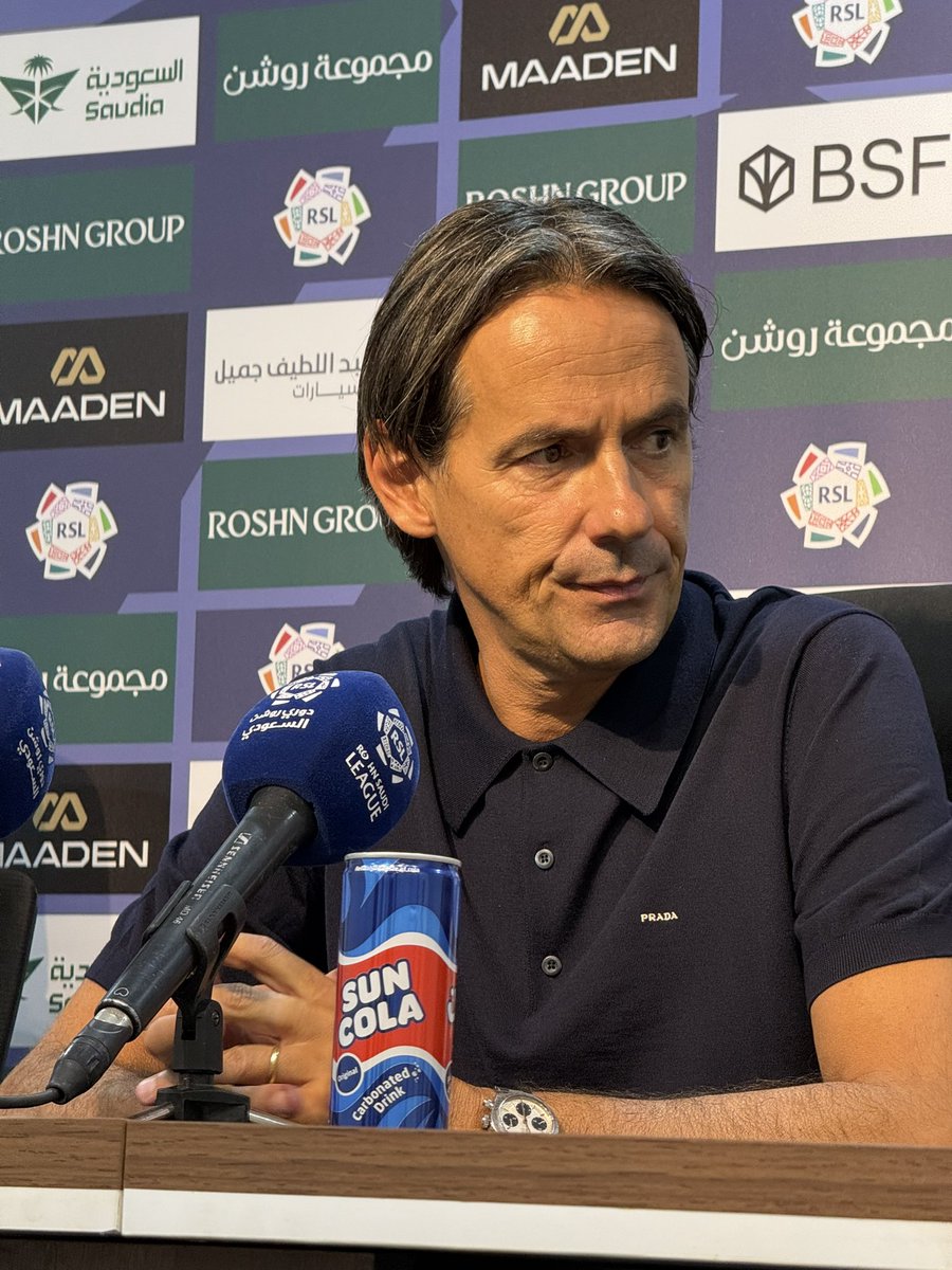 Bdr_40067's tweet photo. #النصر_ضمك
#دوري_روشن_السعودية #الهلال 
#دوري_تفسير_الاحلام

احد مدربه #انزاغي ويحلم 🤣🤣🤣🤣🤣🤣  

سيد التعادلات 🤣🤣 https://t.co/NFNsB60Pgo