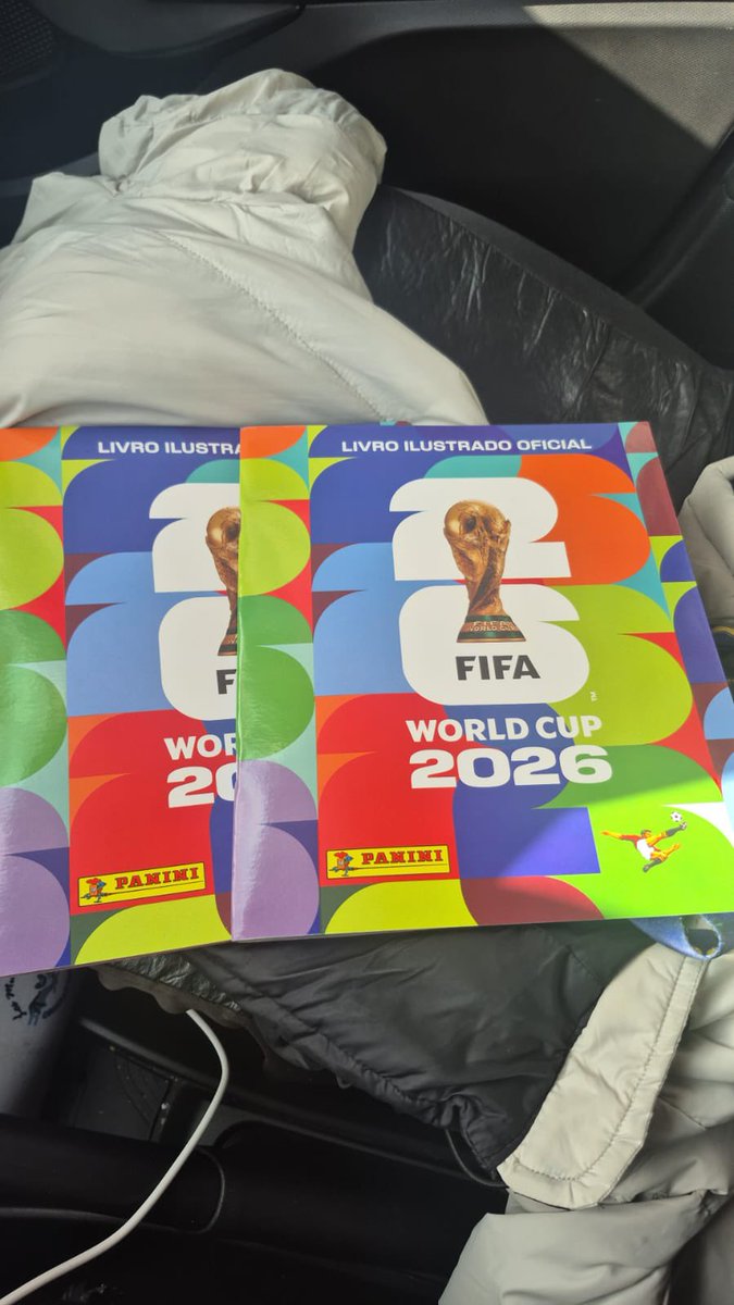 ahorraconana's tweet photo. Así es el álbum brasilero que venden a $28.000
Una amiga los compró en Escobar! https://t.co/VSlNY1NjF7