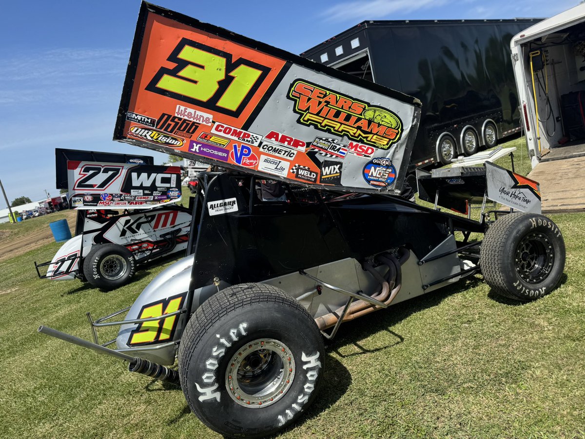 WorldofOutlaws's tweet photo. More cars ready to roll at @JaxSpeedway!
#2MD @DarinNaida7n
#31 Joey Moughan
#47 @Kweyant99
#85J Logan Julien https://t.co/GYVN9QbegZ