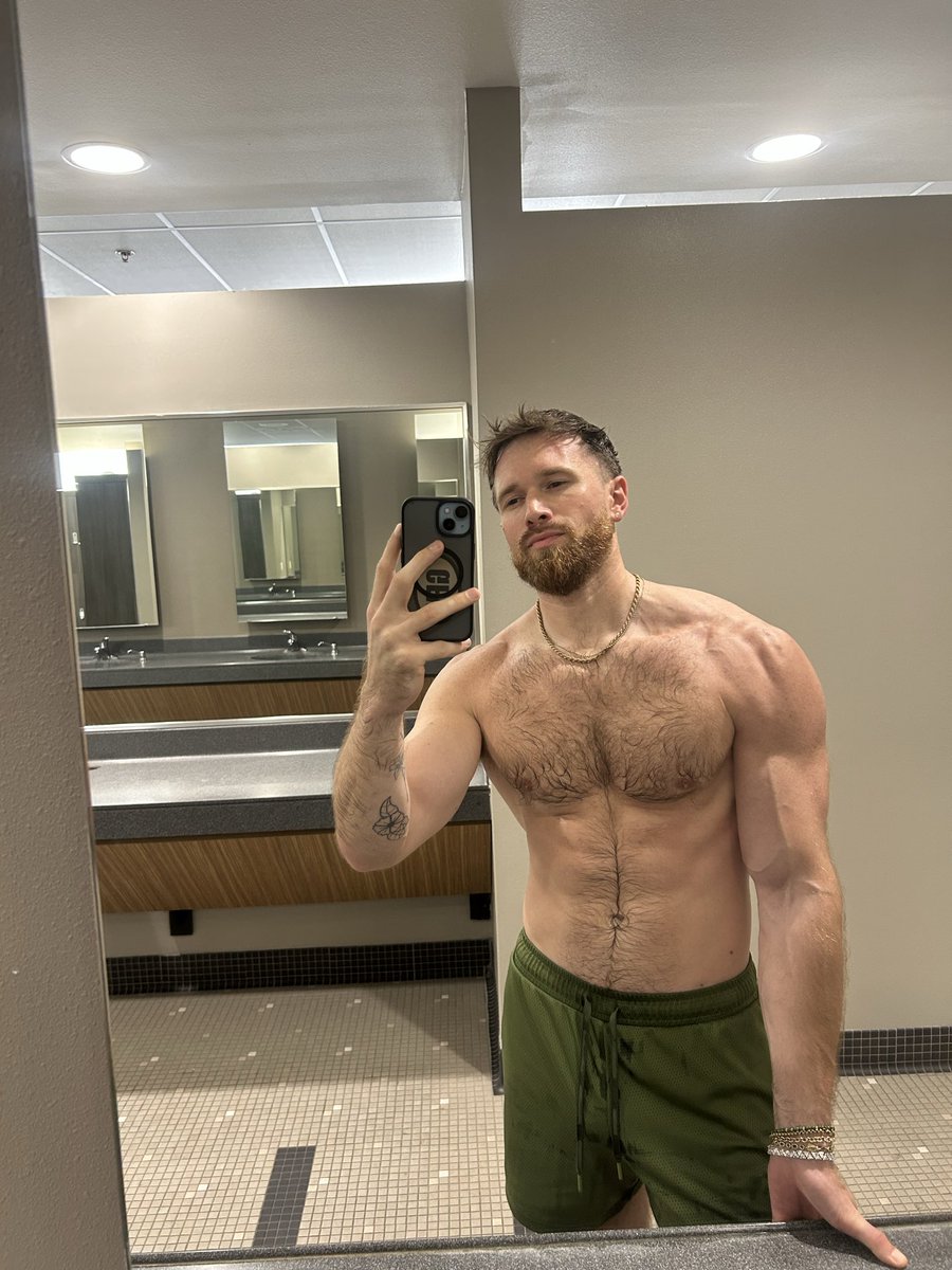Casey Starchak tweet media