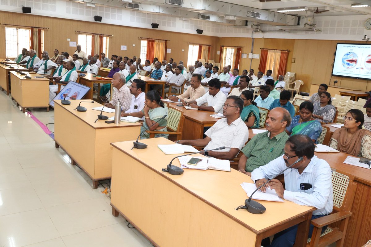 cudcollector's tweet photo. Today, an awareness programme on the 'Impact of Super El Nino' was conducted by Cuddalore District Administration, Agriculture department with Delta weatherman Hemachander @Deltarains as the keynote speaker. The event was attended by farmers and officials from key departments. https://t.co/SaFM5ycR5k