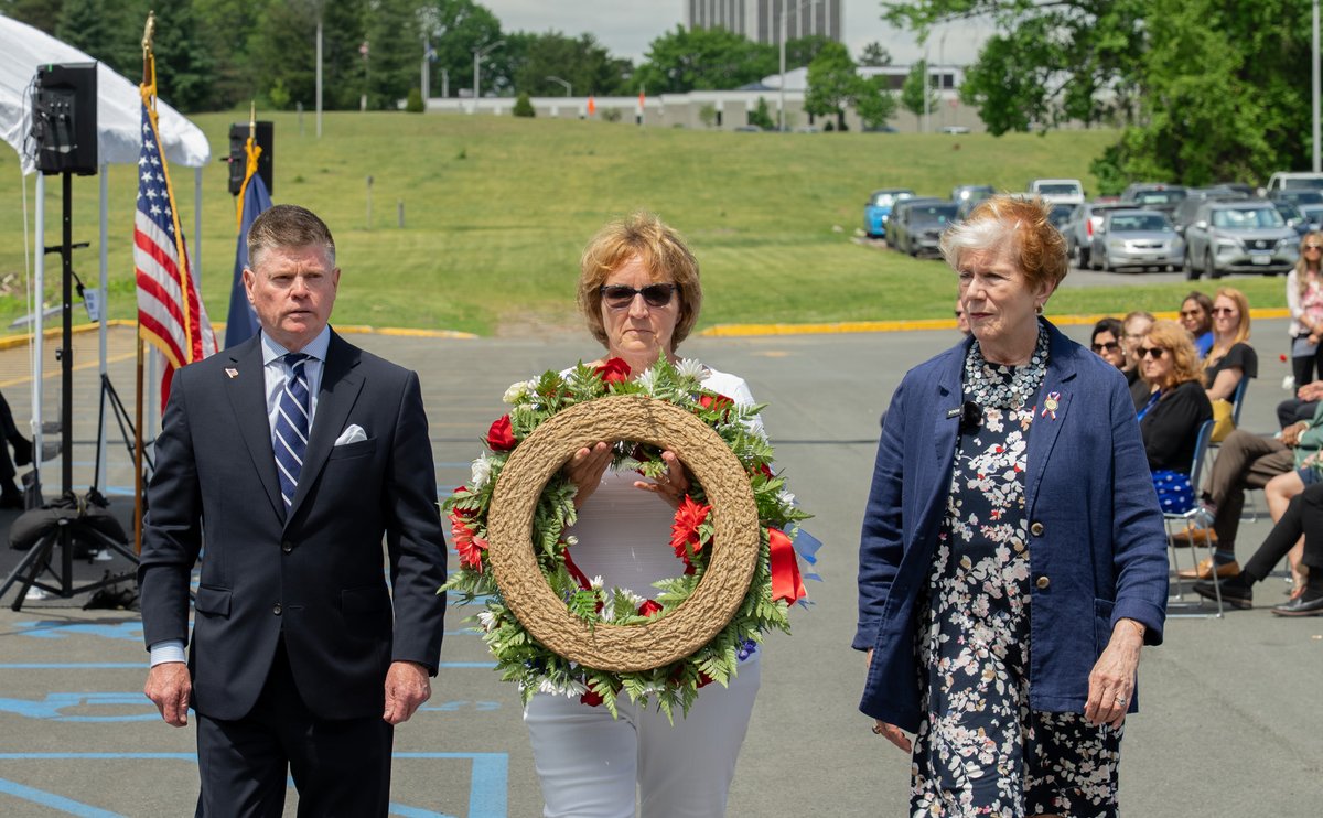 NYSLabor's tweet photo. Remembering the brave New Yorkers who sacrificed their lives while serving our nation.

The Department held its annual Memorial Day ceremony, where we honored all members of our military, veterans within our department, and their families. We thank you for your service! https://t.co/wSoLSR3e1o