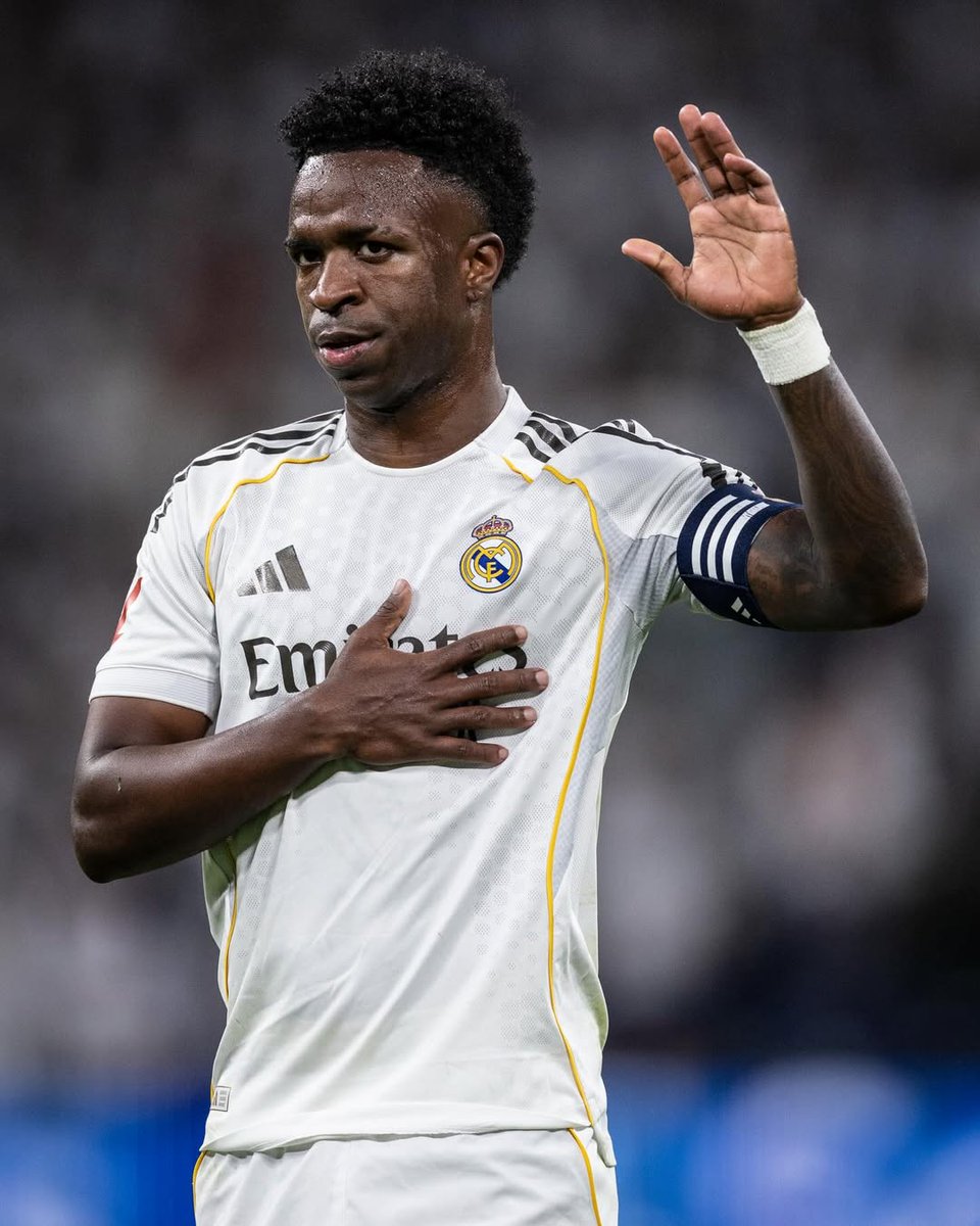 AdriRM33's tweet photo. 🚨 Vinícius no descarta volver este sábado a Madrid para el homenaje a Dani Carvajal a pesar de tener el permiso del CLUB para descansar.

Sería un gran GESTO por su parte.

{ @diarioas } https://t.co/n2hVZWhHJn