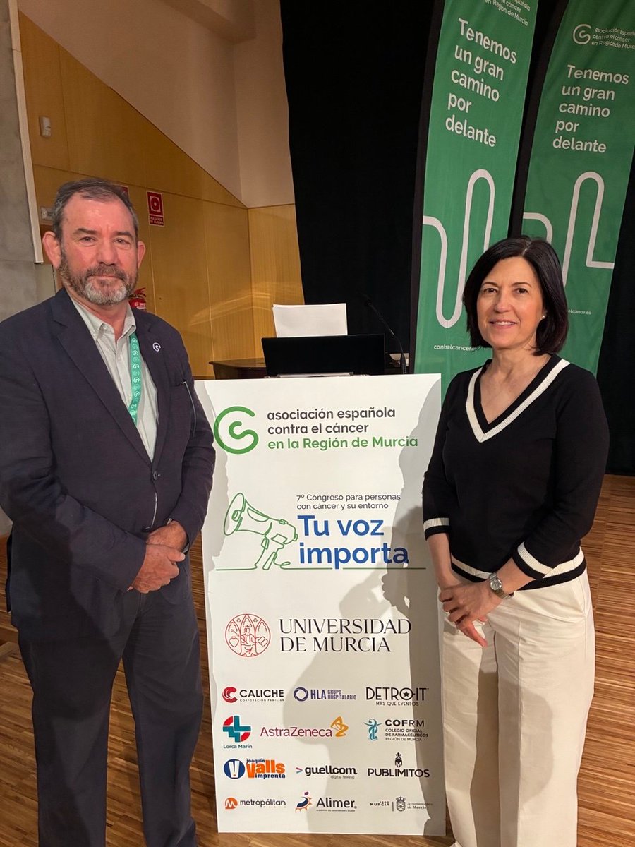 COPsicologia's tweet photo. La decana, Pilar Martín, ha felicitado al presidente de la AECC en Murcia por el encuentro, de gran valor humano, y ha departido con las psicólogas de la asociación, colegiadas y algunas de ellas miembros de distintos Grupos de Trabajo del COPRM. https://t.co/uEpK0HhzZQ