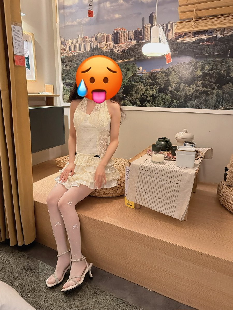 Adfggrb0s's tweet photo. #反差 #母狗 #丝袜 #嫩脚 https://t.co/SziRwwBTDx