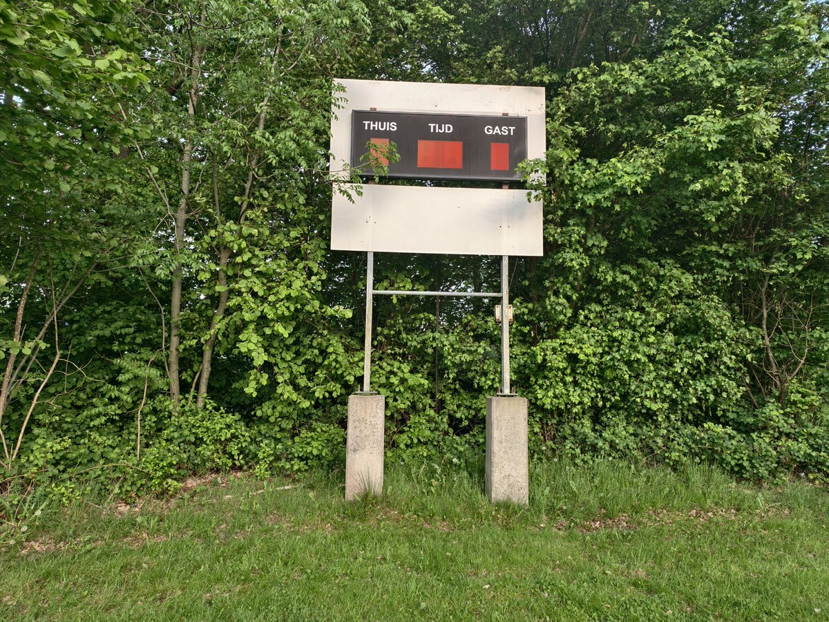 JelteGP's tweet photo. TOLBERT/LEEK! 

(over zes dagen is het precies 20 jaar geleden dat Harkemase Boys hier voor het eerst de beker won!) https://t.co/s5Eqi5ShGV