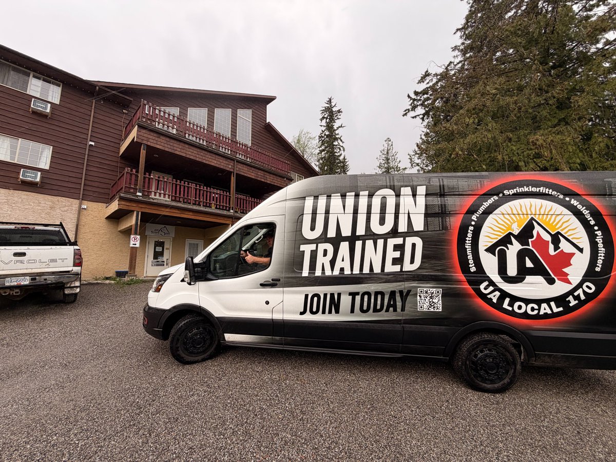 UALocal170's tweet photo. UA Local 170 reps recently travelled to the Elk Valley Resources Project in Elkford, B.C.

A reminder that any UA Local 170 member working at this site or any non-union site is in violation of the UA Constitution and will be charged and may face expulsion if found guilty. https://t.co/ujULAM7QC0