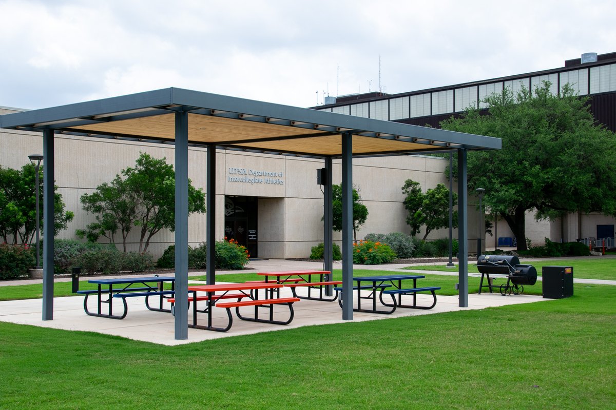 StudentsAtUTSA's tweet photo. Summer on campus hits different. Fewer crowds, more space, and all your favorite spots still open just for you! 

Where is your go-to spot on campus this summer? Let us know down below! https://t.co/FxCRswDaS7