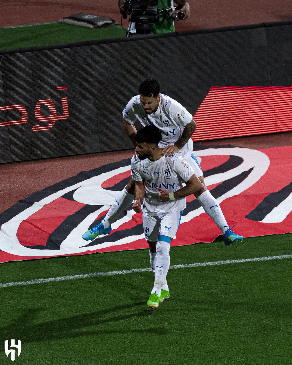 Alhilal_EN's tweet photo. Sultan with first hit ⚽️💙 https://t.co/MbkDb022md
