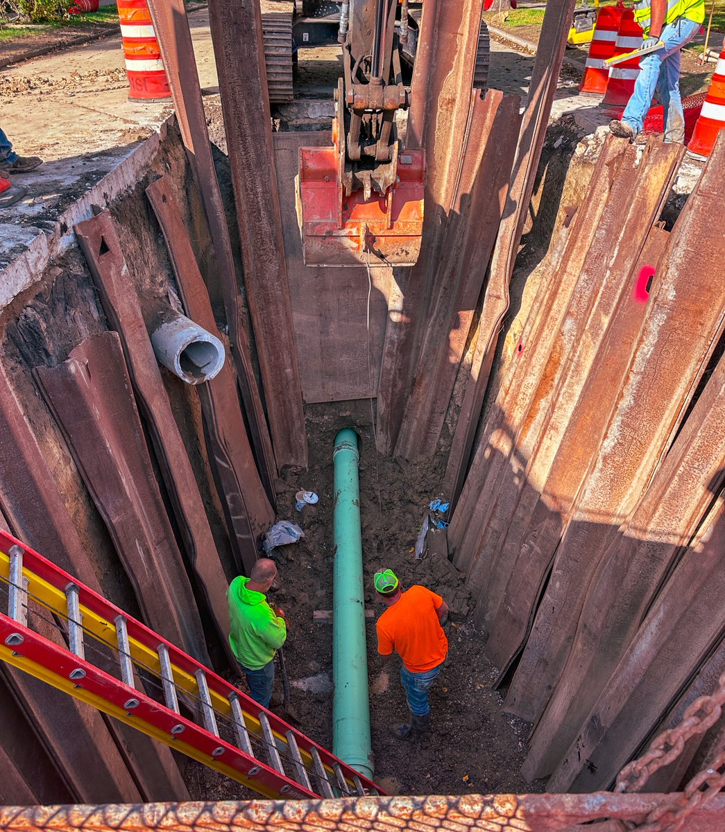 burianassociate's tweet photo. This week, we’re proud to recognize Infrastructure Week and National Public Works Week! 🚧

We’re thankful for the public works professionals, engineers, operators, technicians, planners, and partners who work to keep essential infrastructure running safely and efficiently. https://t.co/3KlbwgvQEP