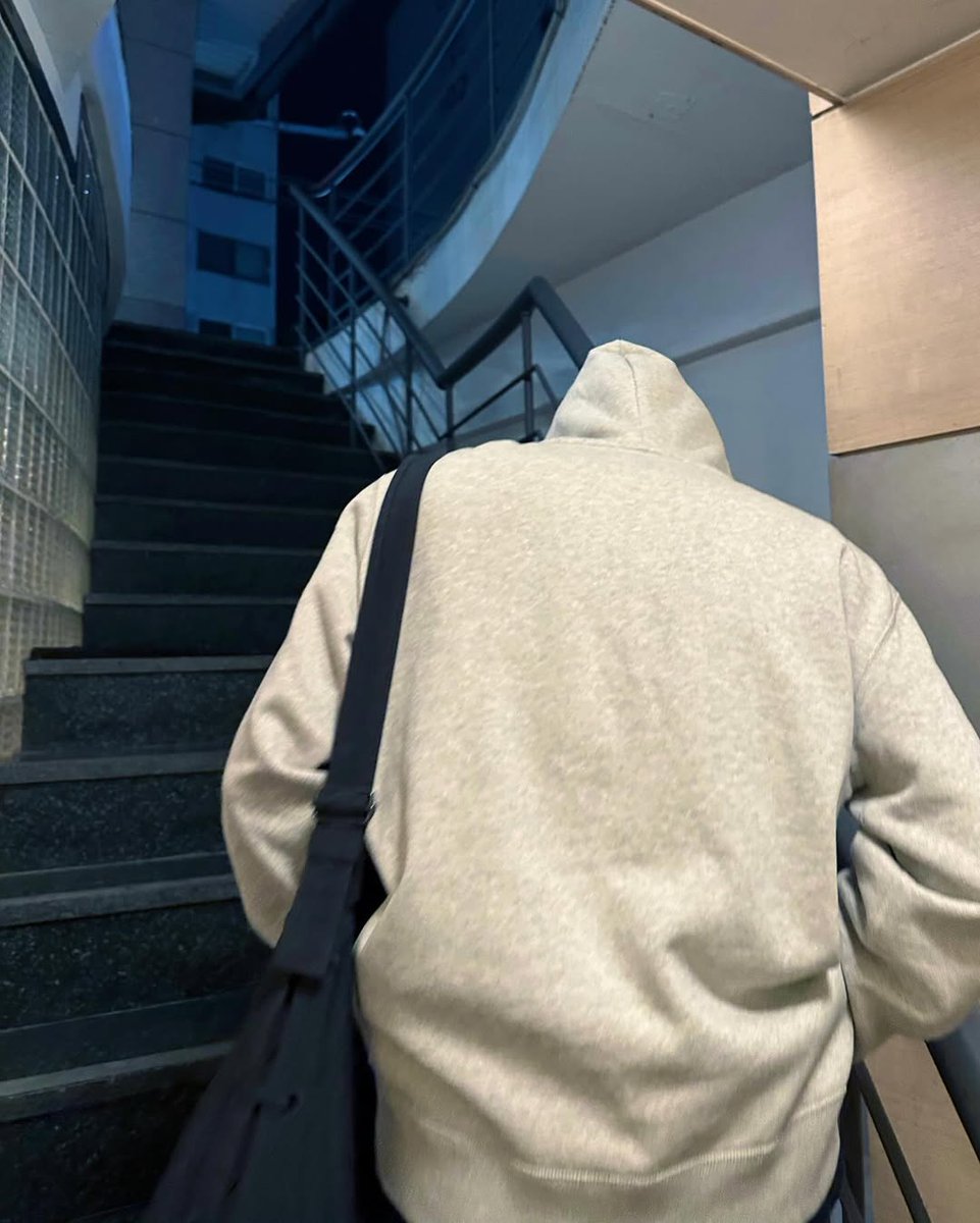 MARK LEE BASE tweet media